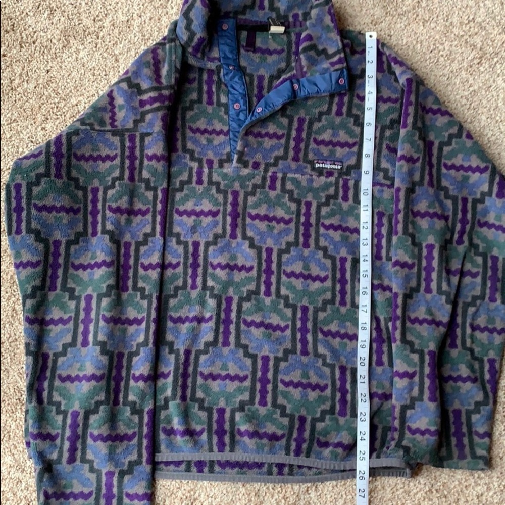 Patagonia pull over. Used condition.